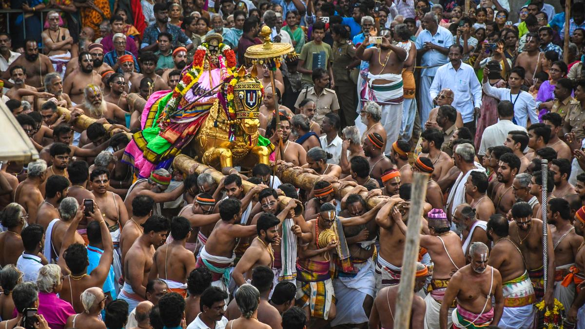 Vedupari celebrated at Srirangam temple